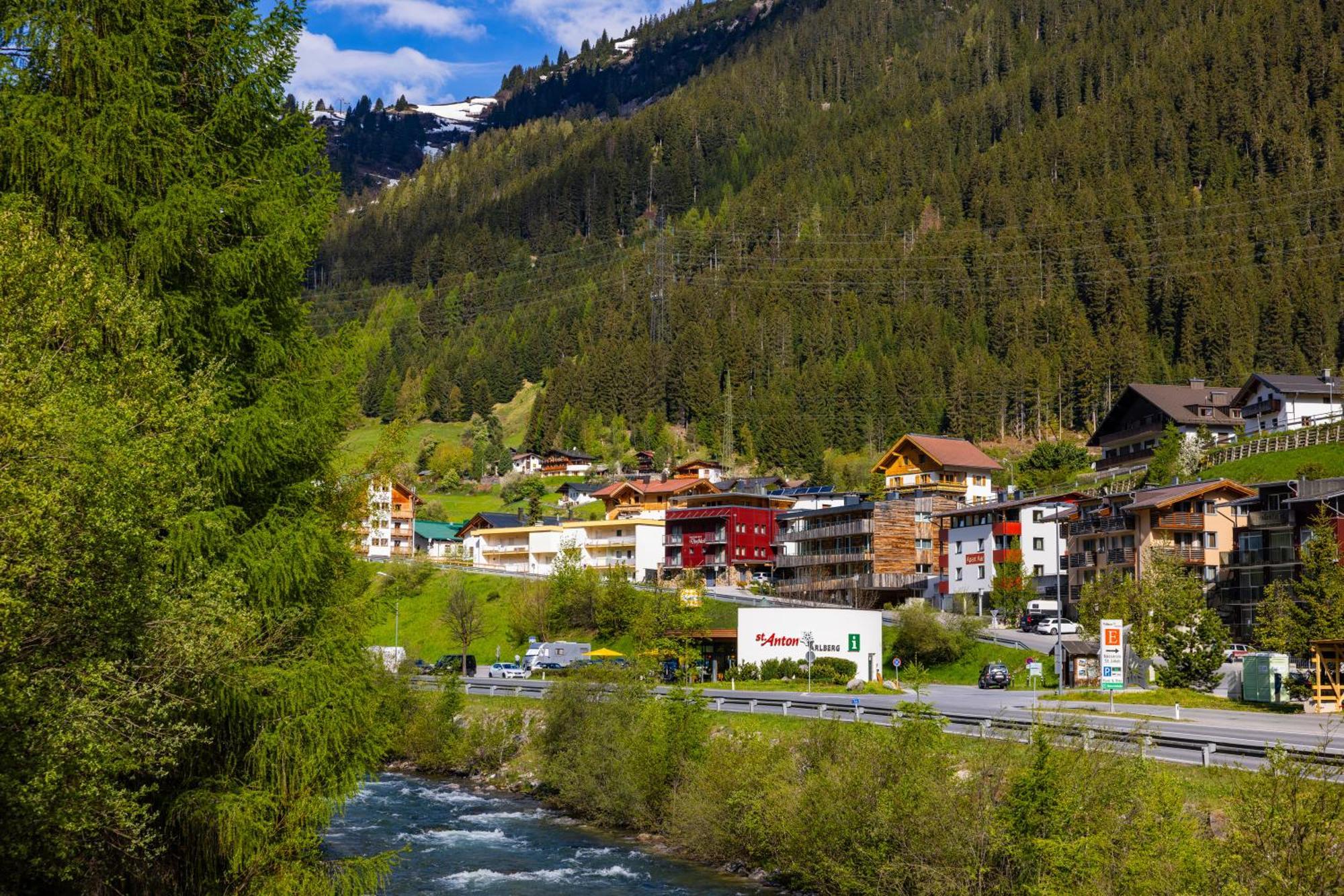 Апартаменты Haus Freunden Санкт-Антон-ам-Арльберг Экстерьер фото